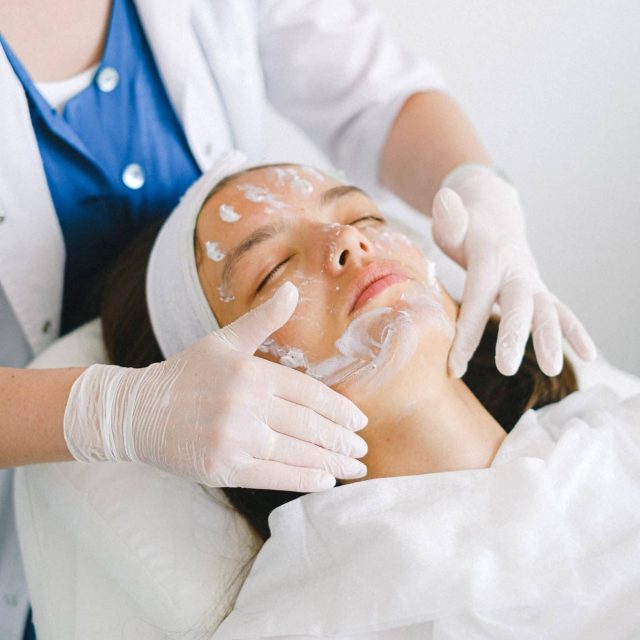 Get a Wax in Kenosha, how to get a wax in kenosha, kenosha wi waxing services, get a wax near me